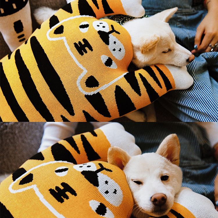 Hand-knitted Papa Tiger Cushion