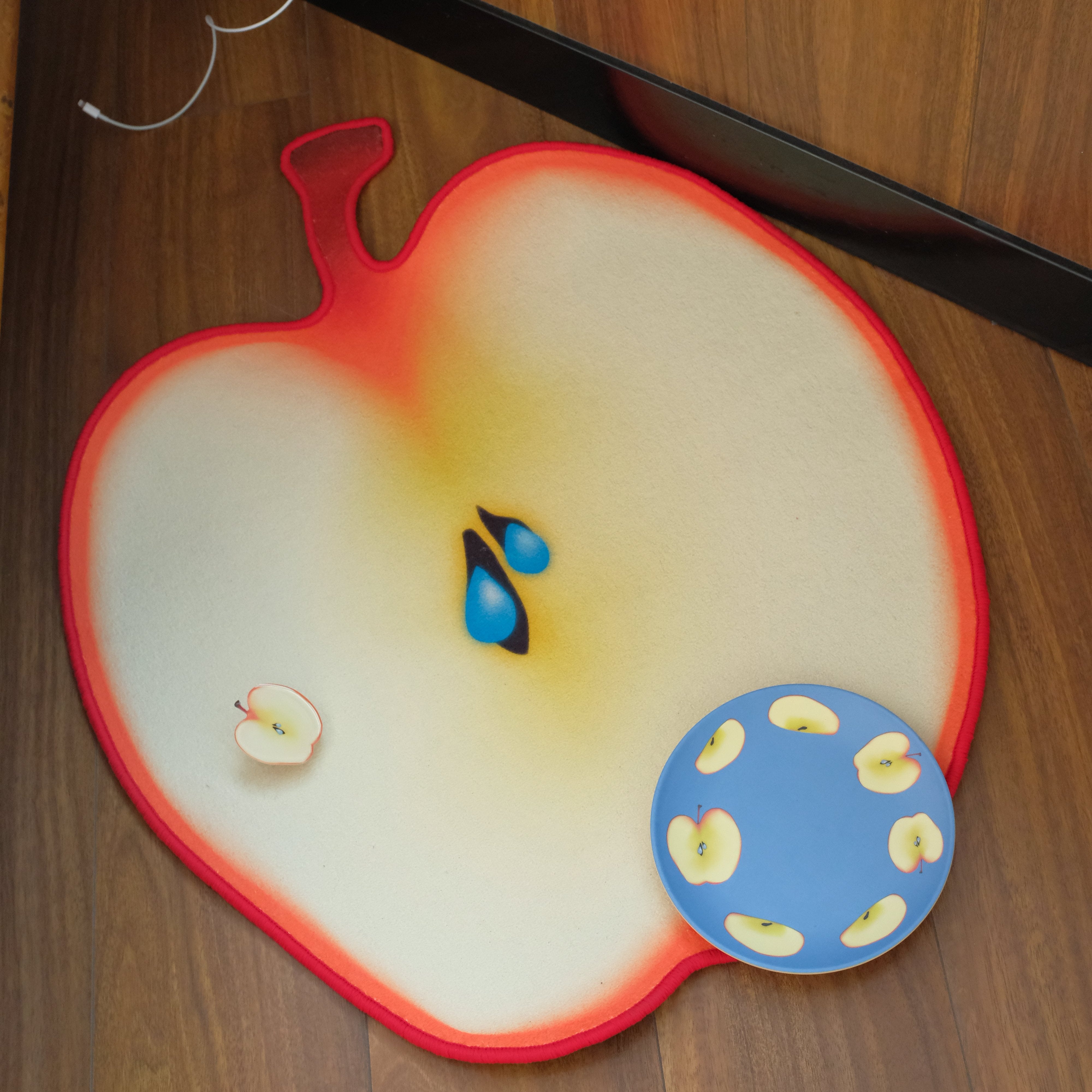 Teary Apple Accent Rug