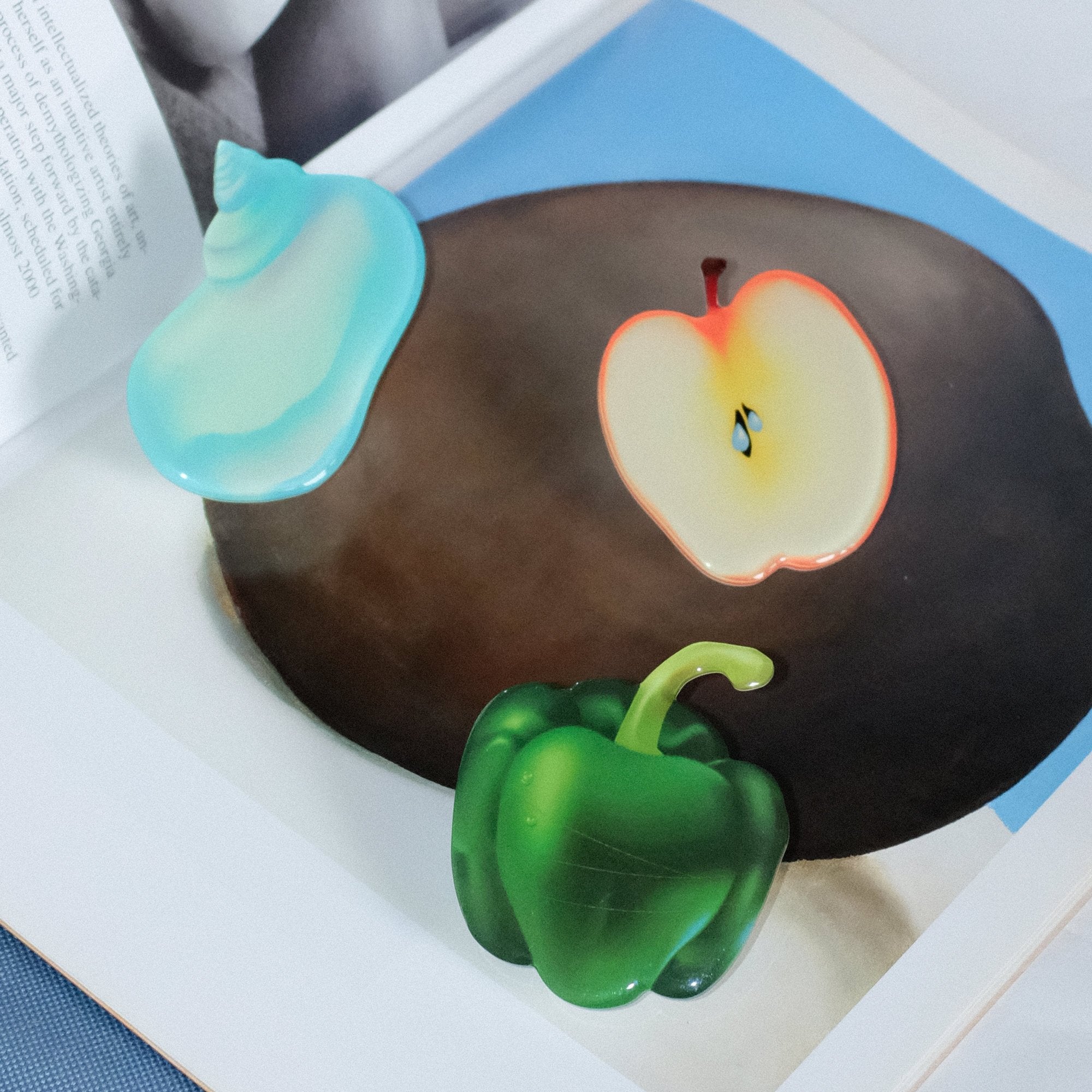 Adhesive Air Phone Grip, Teary Apple